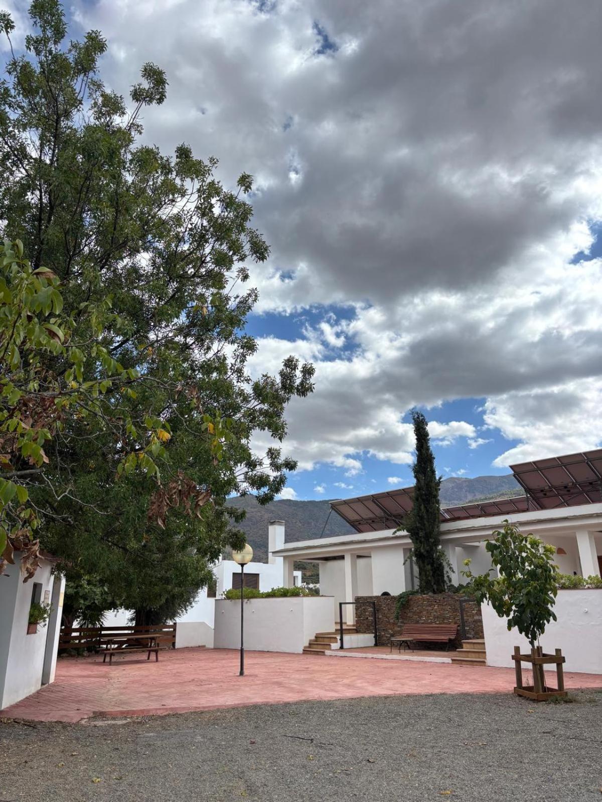 El Domingo En El Valle Фондон Экстерьер фото